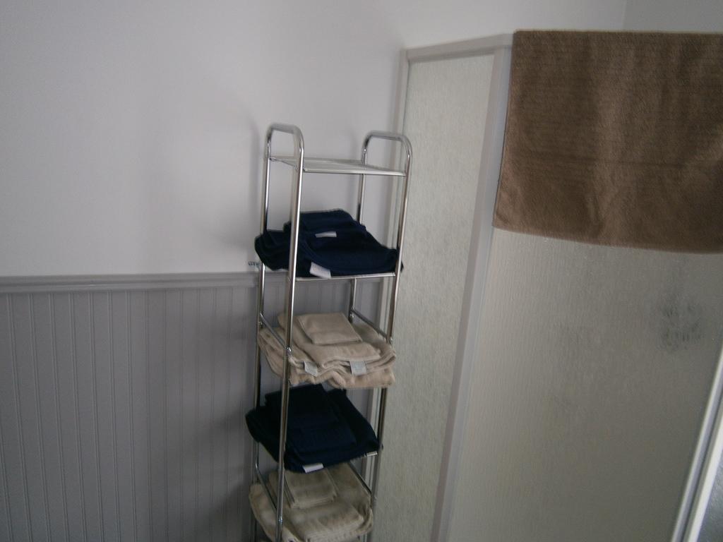 Sous Le Clocher De L'Anse Exterior photo